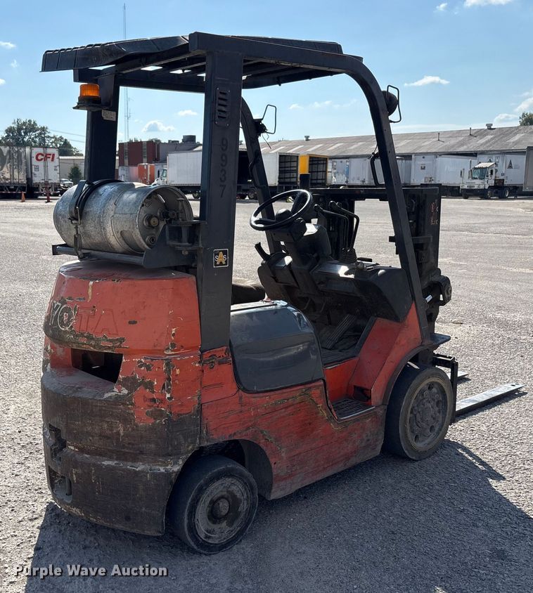 image for item EM6089 2003 Toyota 7FGCU20 forklift