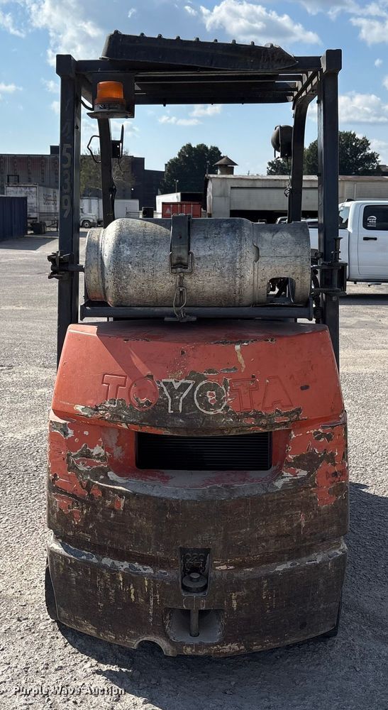 image for item EM6089 2003 Toyota 7FGCU20 forklift