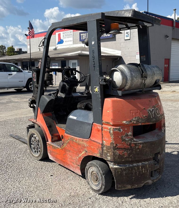image for item EM6089 2003 Toyota 7FGCU20 forklift