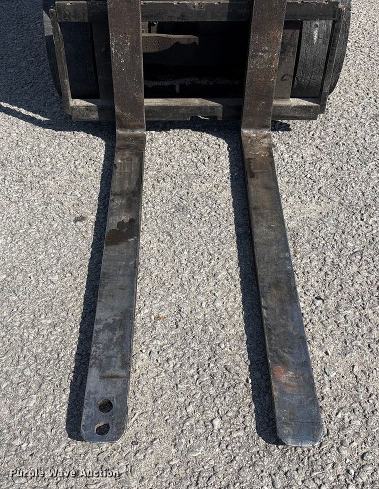 image for item EM6089 2003 Toyota 7FGCU20 forklift