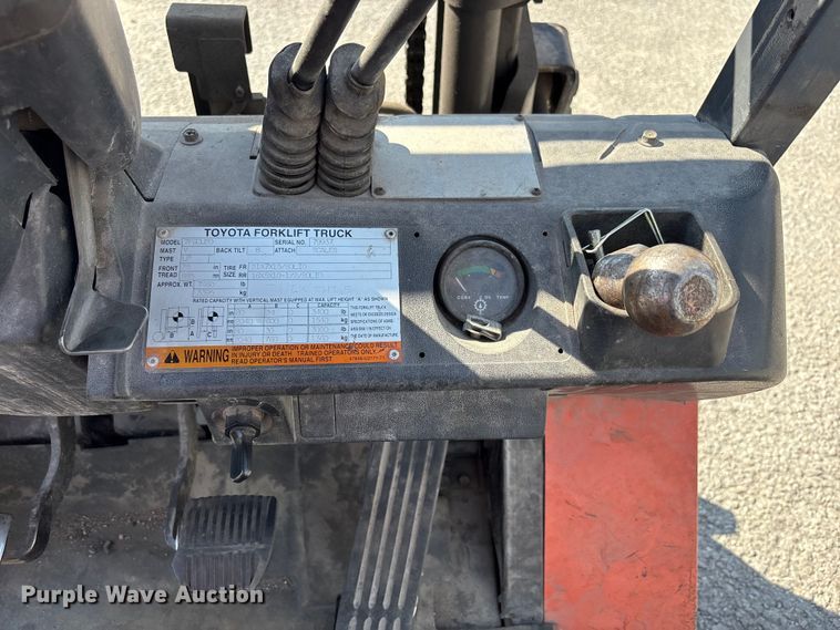 image for item EM6089 2003 Toyota 7FGCU20 forklift
