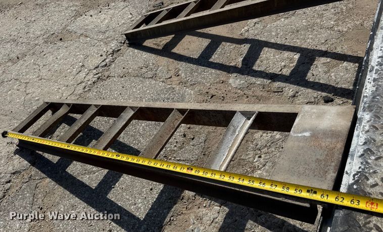 image for item EM8154 2006 Buck equipment trailer