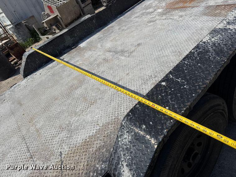 image for item EM8154 2006 Buck equipment trailer