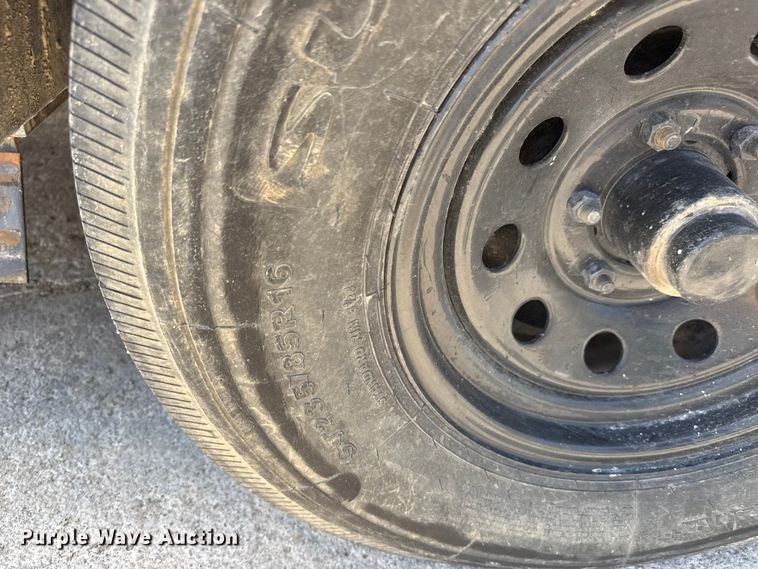 image for item EM8154 2006 Buck equipment trailer