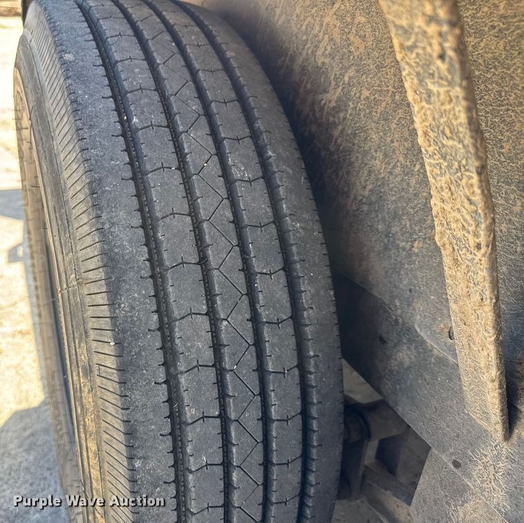 image for item EM8154 2006 Buck equipment trailer