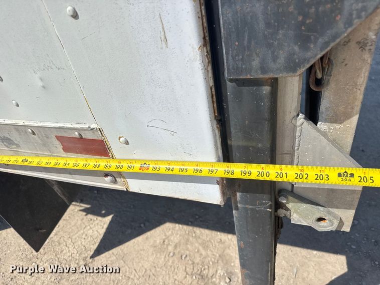 image for item EM8158 1998 Ford E350 box truck