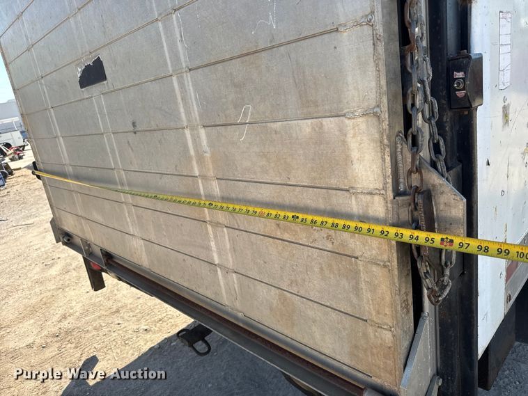 image for item EM8158 1998 Ford E350 box truck