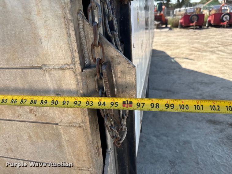 image for item EM8158 1998 Ford E350 box truck