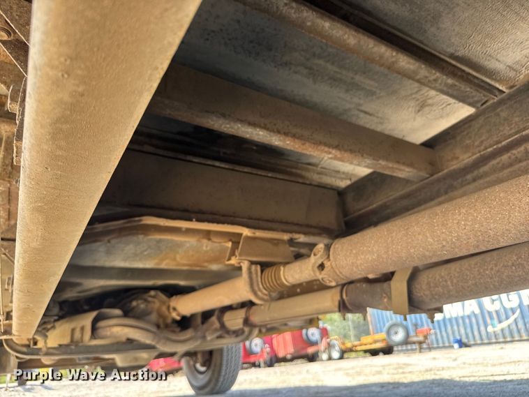 image for item EM8158 1998 Ford E350 box truck