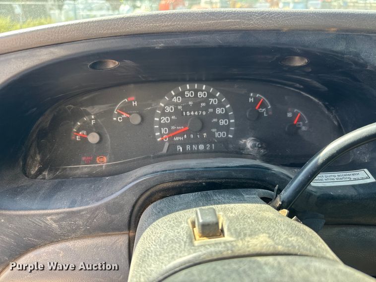 image for item EM8158 1998 Ford E350 box truck