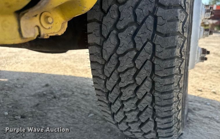 image for item EM8158 1998 Ford E350 box truck