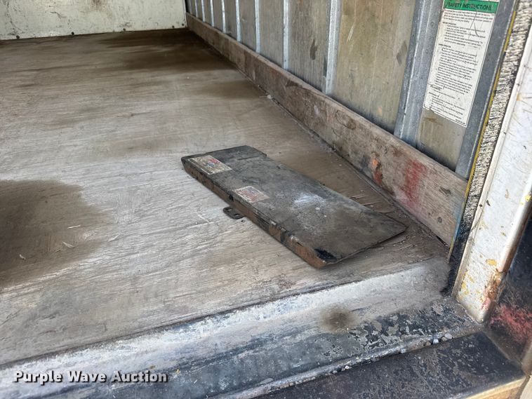 image for item EM8158 1998 Ford E350 box truck