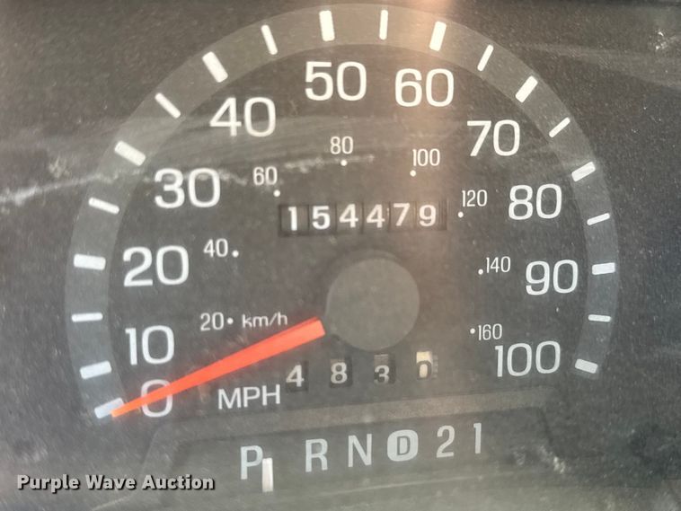 image for item EM8158 1998 Ford E350 box truck