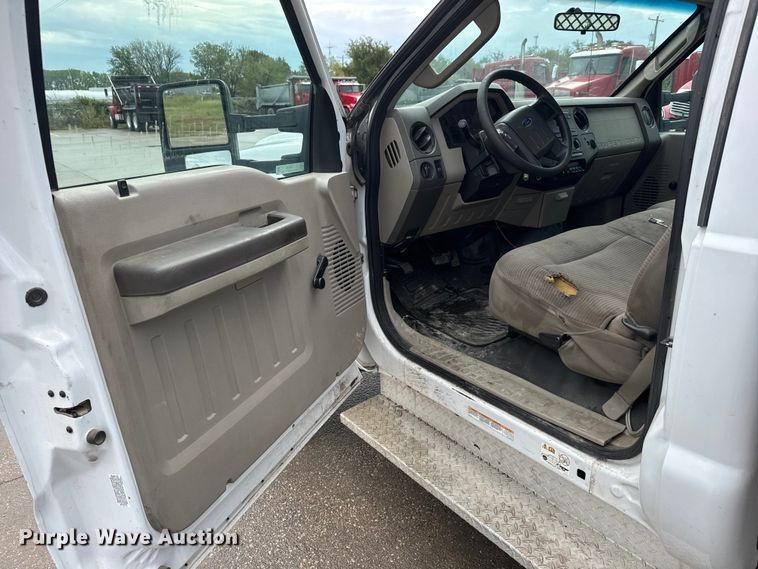 image for item EM8166 2008 Ford F450 Super Duty XL flatbed truck