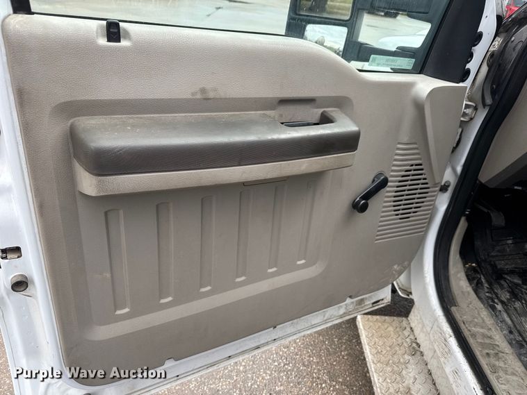 image for item EM8166 2008 Ford F450 Super Duty XL flatbed truck