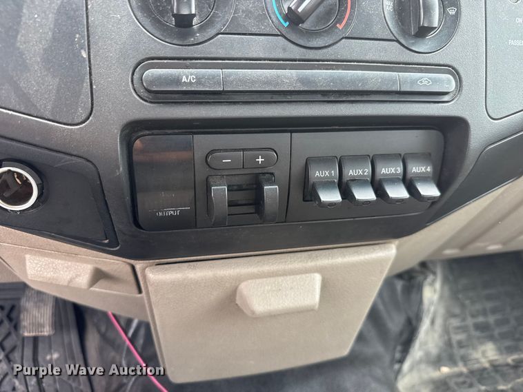 image for item EM8166 2008 Ford F450 Super Duty XL flatbed truck