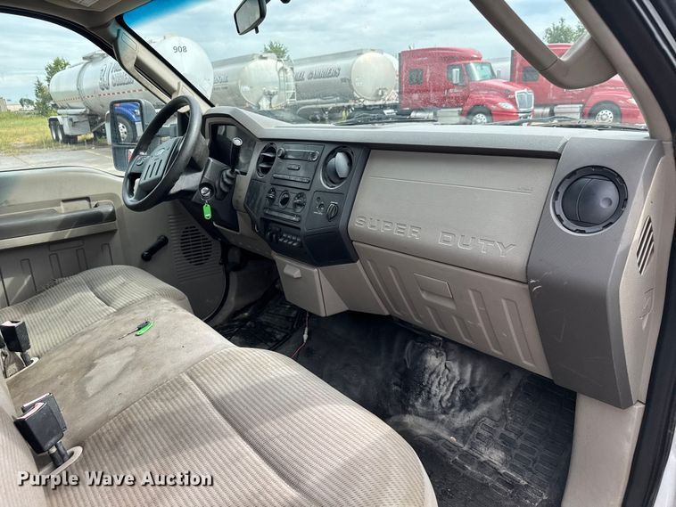 image for item EM8166 2008 Ford F450 Super Duty XL flatbed truck