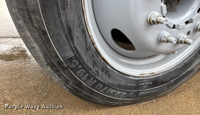 image for item EM8166 2008 Ford F450 Super Duty XL flatbed truck