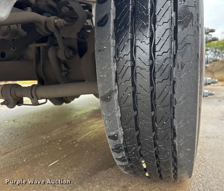 image for item EM8166 2008 Ford F450 Super Duty XL flatbed truck