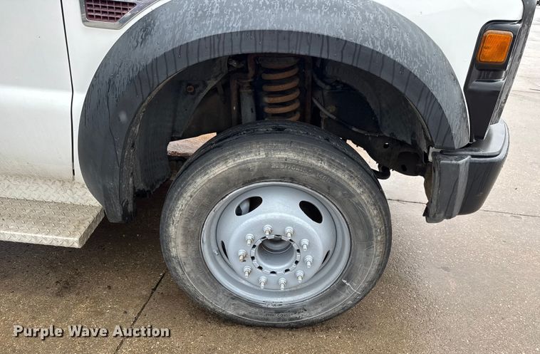 image for item EM8166 2008 Ford F450 Super Duty XL flatbed truck