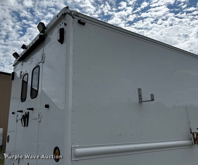 image for item EM8196 2015 Freightliner MT55 delivery van