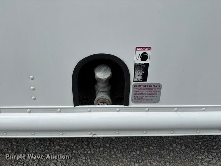 image for item EM8196 2015 Freightliner MT55 delivery van