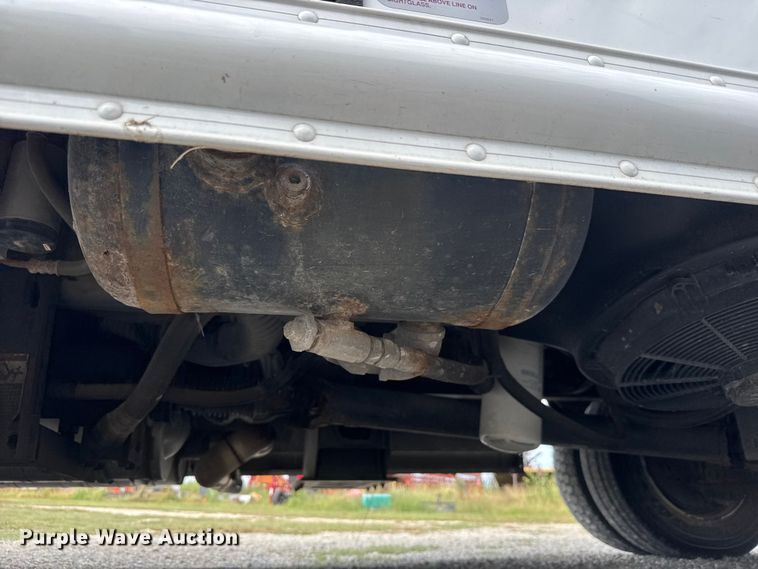 image for item EM8196 2015 Freightliner MT55 delivery van