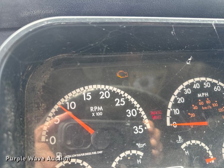 image for item EM8196 2015 Freightliner MT55 delivery van