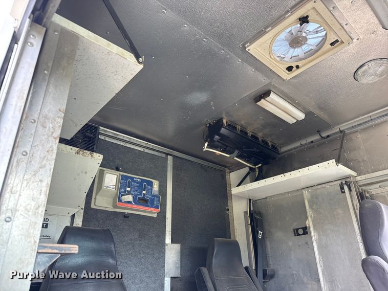 image for item EM8196 2015 Freightliner MT55 delivery van