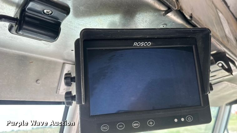 image for item EM8196 2015 Freightliner MT55 delivery van