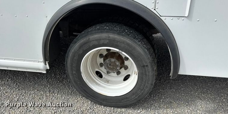 image for item EM8196 2015 Freightliner MT55 delivery van