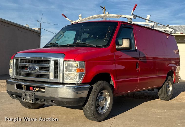 image for item EM8256 2008 Ford E350 Super Duty van