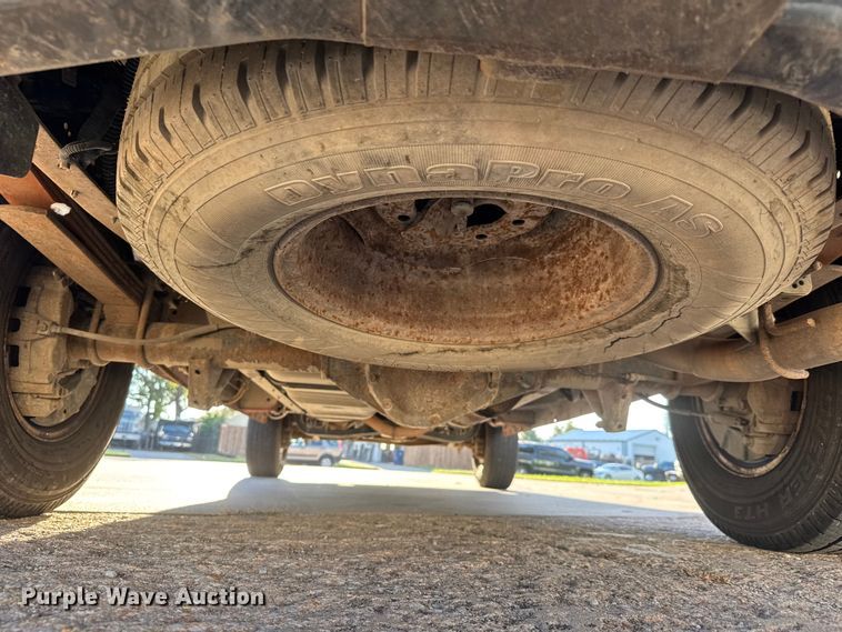 image for item EM8256 2008 Ford E350 Super Duty van