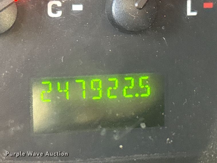 image for item EM8256 2008 Ford E350 Super Duty van