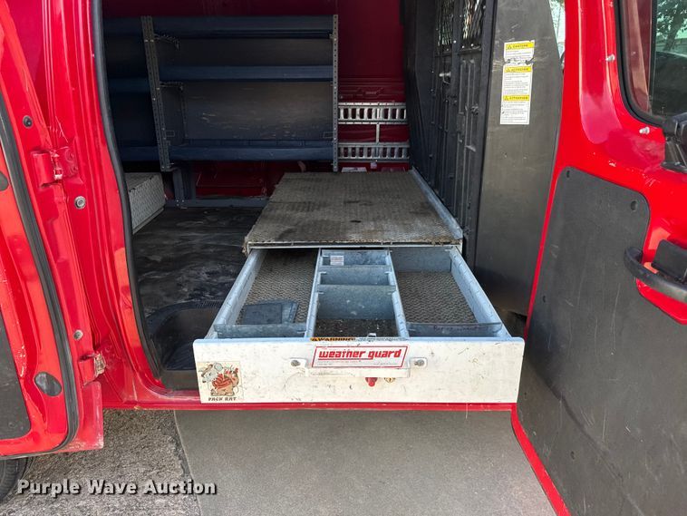 image for item EM8256 2008 Ford E350 Super Duty van