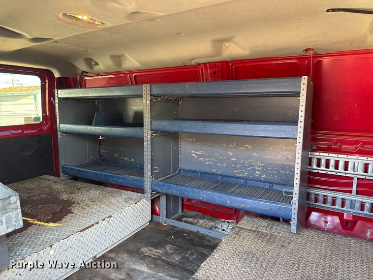 image for item EM8256 2008 Ford E350 Super Duty van