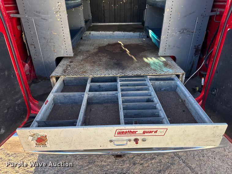 image for item EM8256 2008 Ford E350 Super Duty van