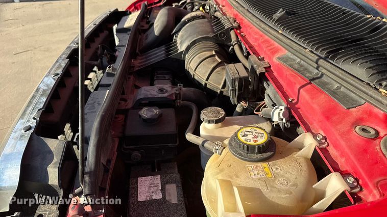 image for item EM8256 2008 Ford E350 Super Duty van