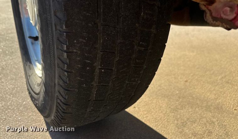 image for item EM8256 2008 Ford E350 Super Duty van