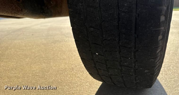 image for item EM8256 2008 Ford E350 Super Duty van