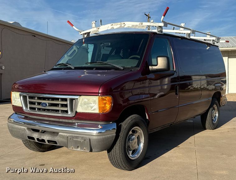 image for item EM8257 2007 Ford E350 Super Duty van