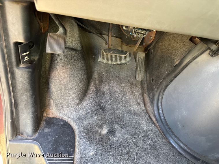 image for item EM8257 2007 Ford E350 Super Duty van