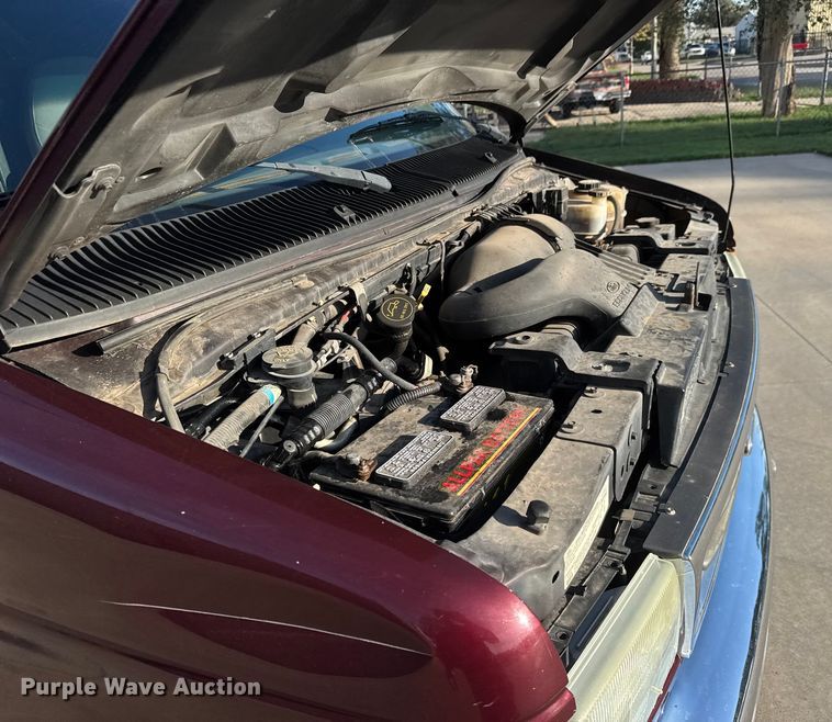 image for item EM8257 2007 Ford E350 Super Duty van