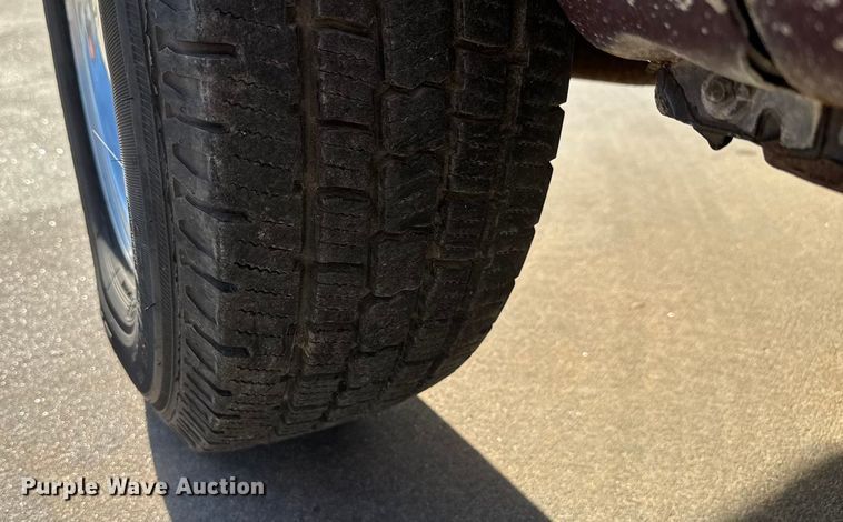 image for item EM8257 2007 Ford E350 Super Duty van