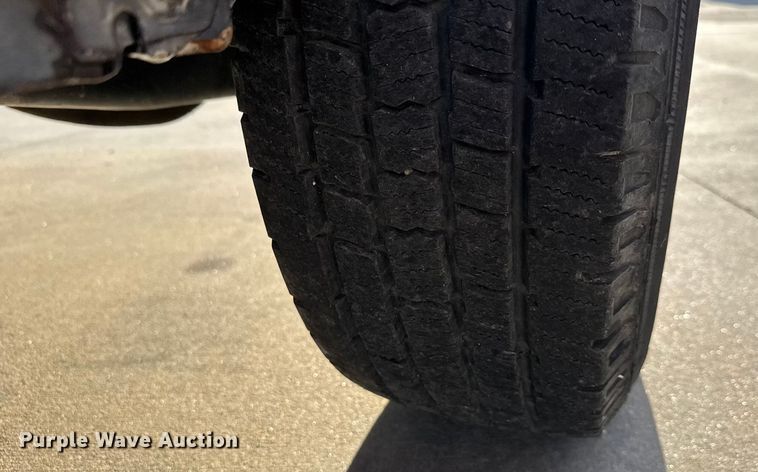 image for item EM8257 2007 Ford E350 Super Duty van