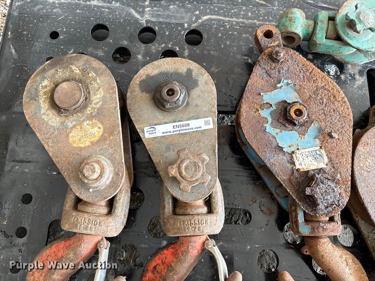 image for item EN5608 (5) cable snatch blocks