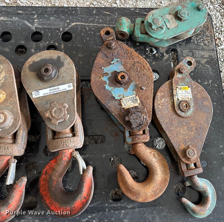 image for item EN5608 (5) cable snatch blocks