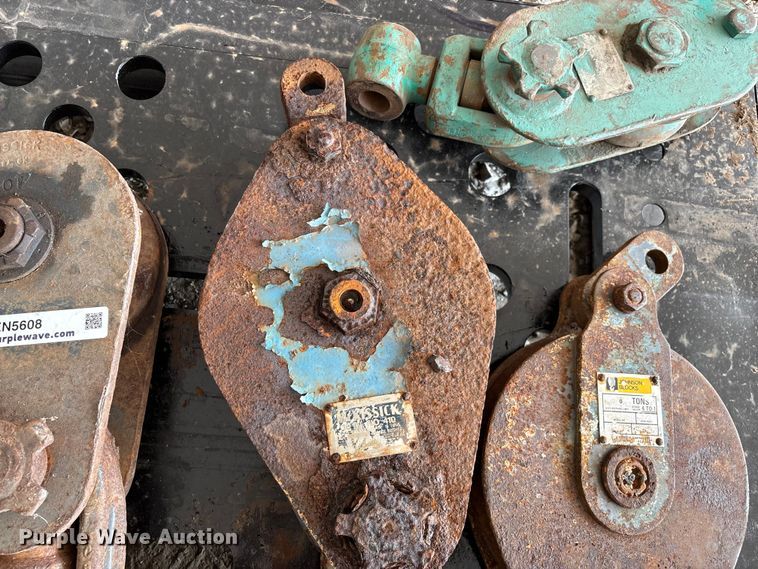 image for item EN5608 (5) cable snatch blocks