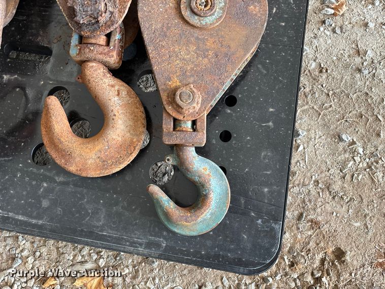 image for item EN5608 (5) cable snatch blocks