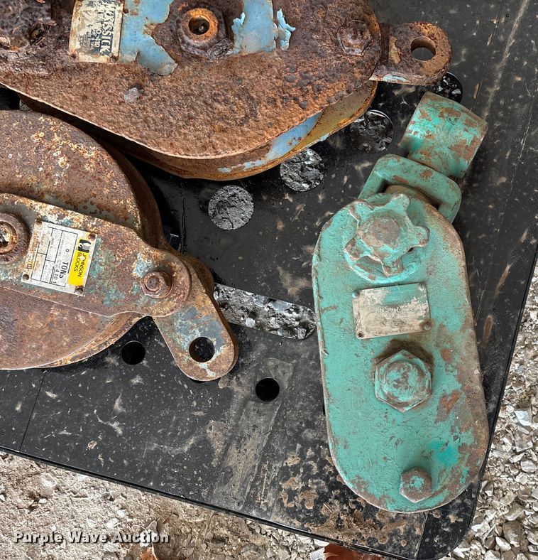 image for item EN5608 (5) cable snatch blocks